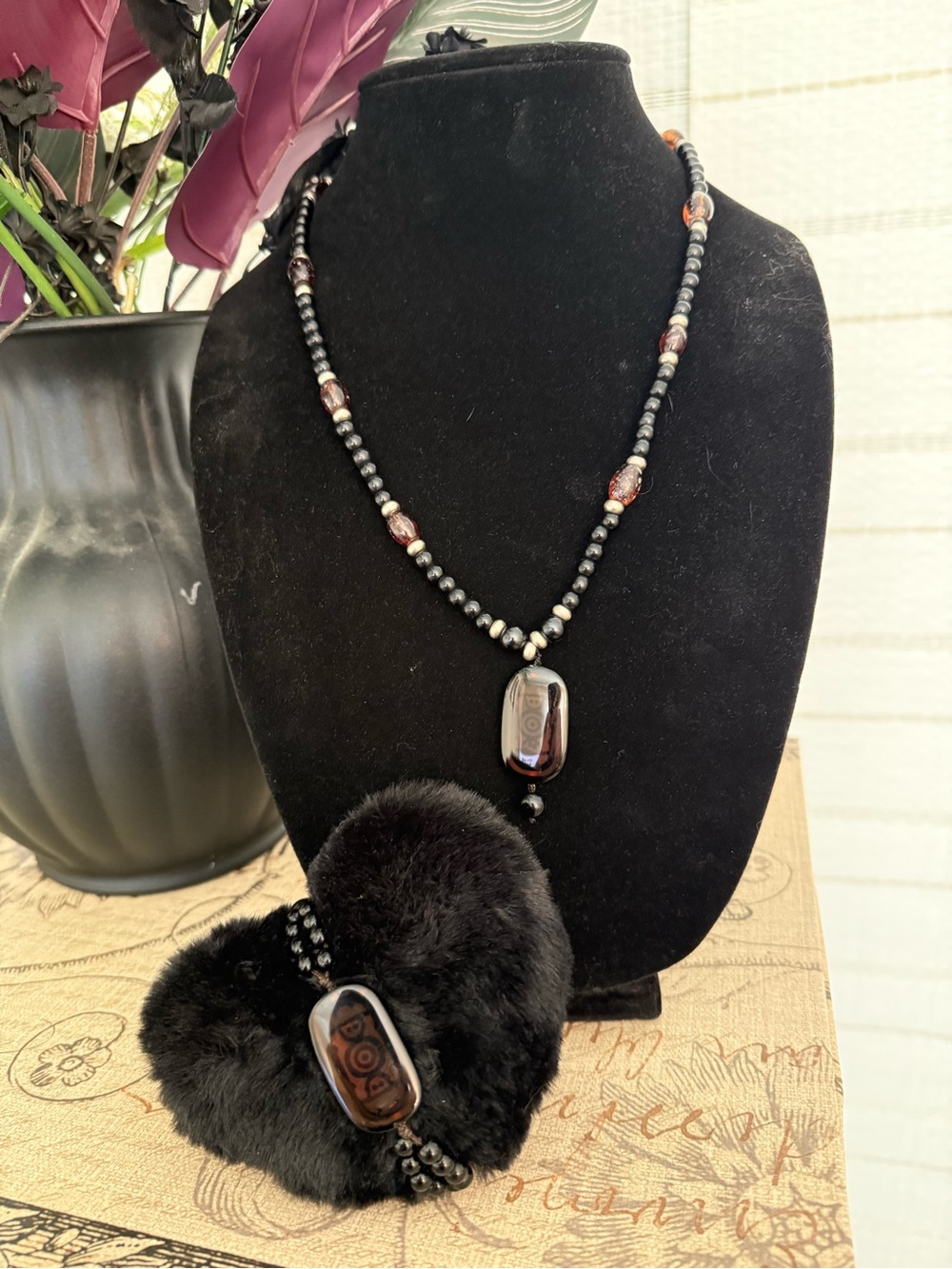 Agate Tribal Necklace and Bracelet Set